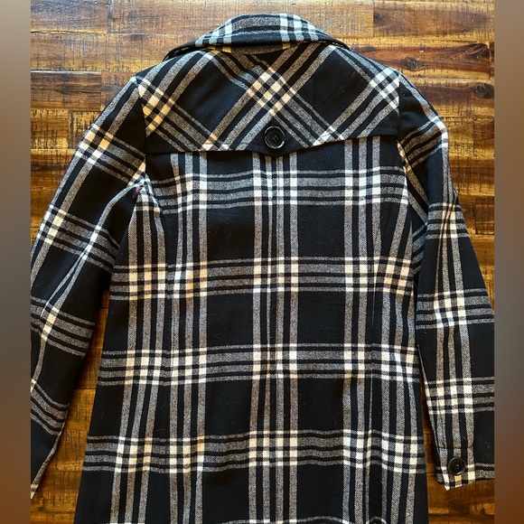 Plaid Jacket - Picture 2 of 3